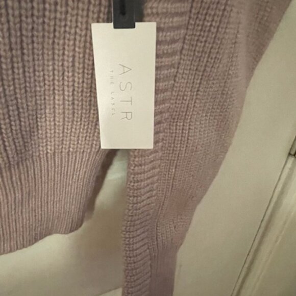 NWT - Lavender Romina Statement Sleeve Knit Sweater - Picture 4 of 6